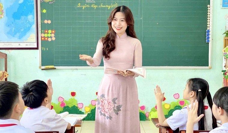 100+ lời chúc 20/11 của phụ huynh gửi thầy cô trang trọng, ý nghĩa