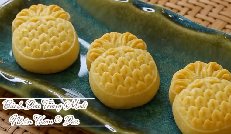 Công thức làm bánh dứa trứng muối lạ miệng, dễ làm, ăn là mê