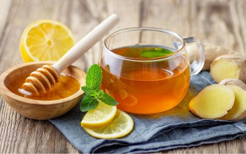 Trà gừng mật ong làm dịu cổ họng, long đờm và tăng sức đề kháng Trà gừng mật ong làm dịu cổ họng, long đờm và tăng sức đề kháng