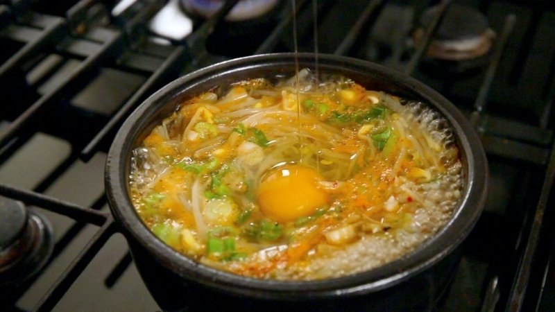Cách nấu canh giá đỗ Kongnamul Gukbap