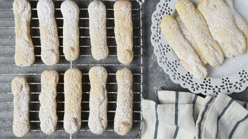 bánh sâm banh (bánh sampa)