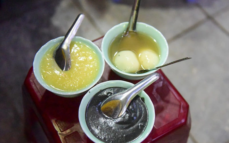 Tại sao lục tàu xá lại có vị vỏ quýt? Tại sao lục tàu xá lại có vị vỏ quýt?