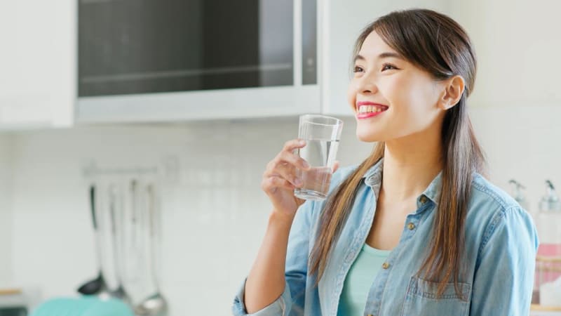 Uống nước nhiều có giúp giảm cân không? Uống nước nhiều có giúp giảm cân không?