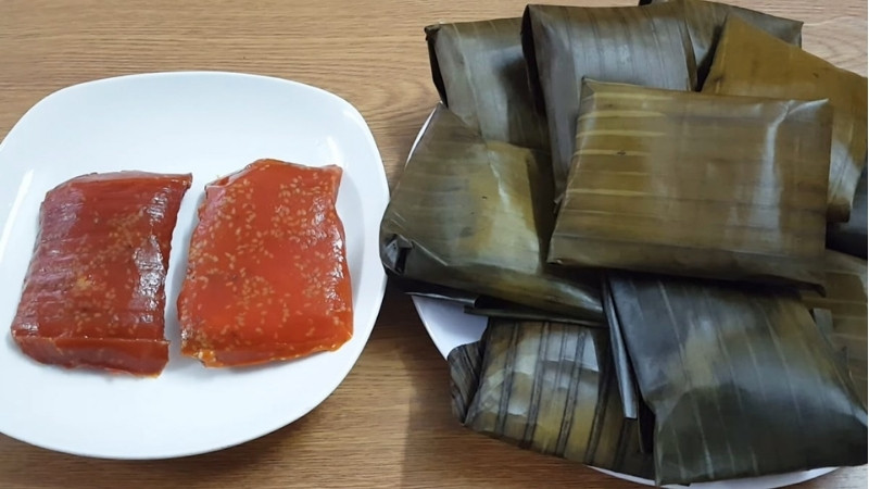 bánh gấc đậu xanh nhân dừa