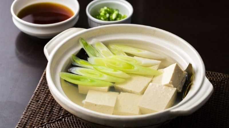 Yudofu đặc biệt nhờ sự tinh tế trong nguyên liệu, chế biến nhẹ nhàng và cách thưởng thức