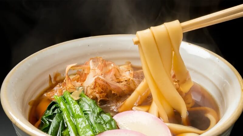 Hướng dẫn làm mì Kishimen nóng tại nhà