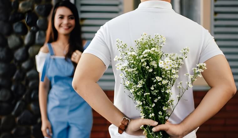 Hoa cho ngày hẹn hò đầu tiên: 5 lựa chọn tinh tế và những điều nên tránh