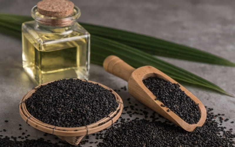 Người dùng bảo quản tốt dầu mè khoảng 6-12 tháng. Người dùng bảo quản tốt dầu mè khoảng 6-12 tháng.