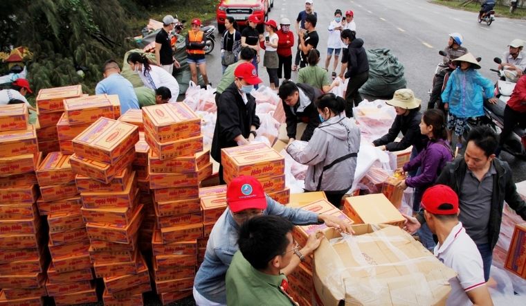 Tổng hợp địa chỉ tiếp nhận hàng cứu trợ bão lũ uy tín, nhanh chóng nhất