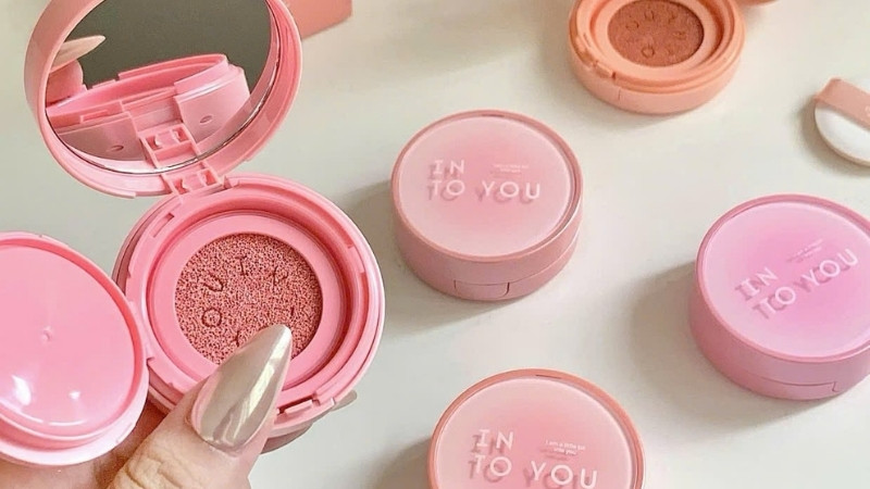 Má hồng kem Into You Air Cushion Blush