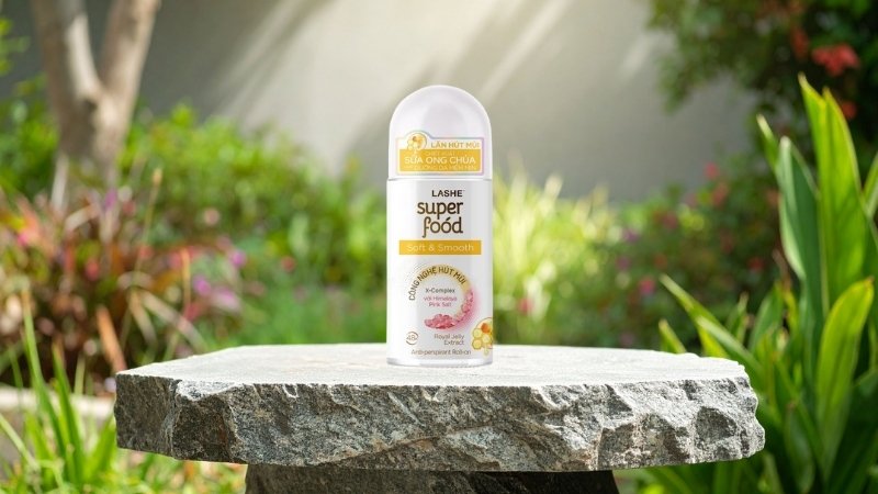 Lăn khử mùi Lashe Super Food Soft & Smooth dưỡng da mềm mịn 50ml