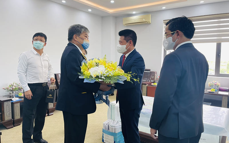 Xin lỗi đối tác – khách hàng Xin lỗi đối tác – khách hàng