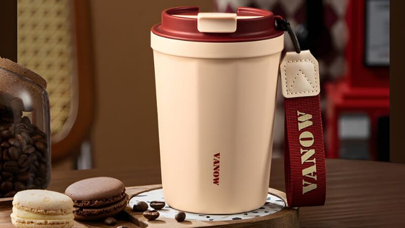 Cốc/ly giữ nhiệt có họa tiết Giáng Sinh Cốc/ly giữ nhiệt có họa tiết Giáng Sinh