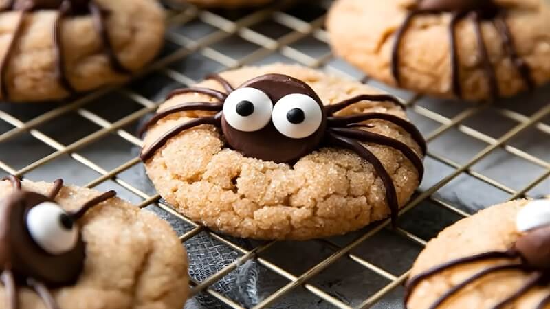 Bánh cookies hoặc kẹo tự làm Bánh cookies hoặc kẹo tự làm