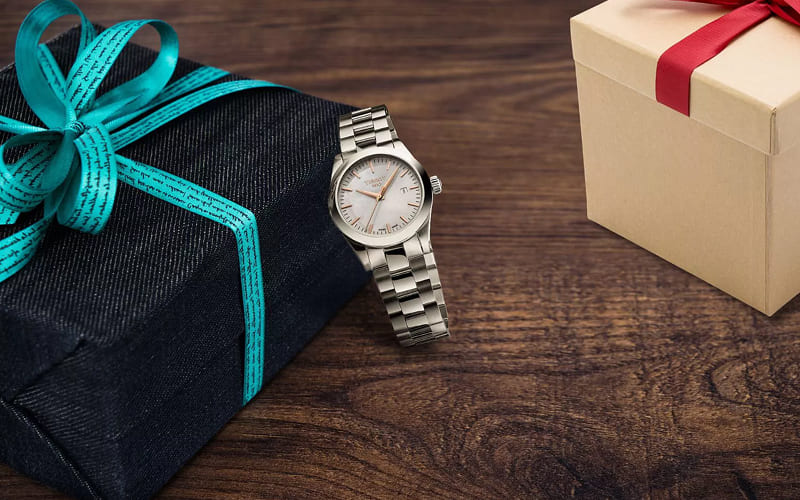 Đồng hồ đeo tay chính hãng