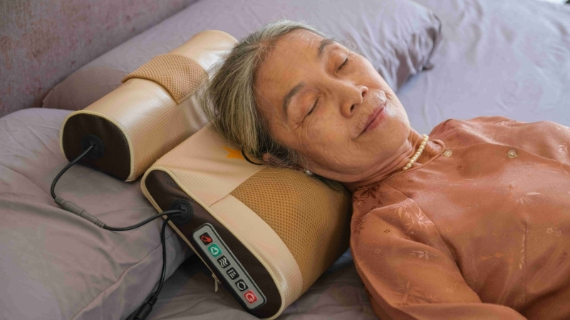 Gối massage cổ, vai, gáy