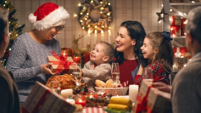 Chúc mẹ một mùa Noel an lành, hạnh phúc và tràn đầy yêu thương