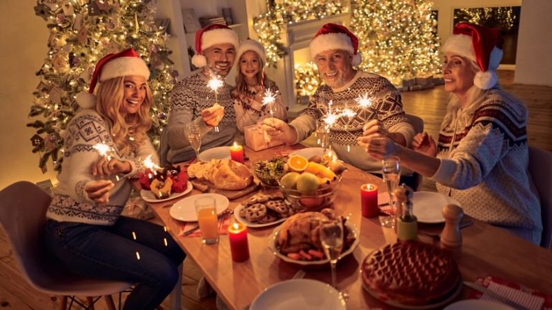 Giáng sinh này, con chúc mẹ luôn mạnh khỏe, vui vẻ và luôn rạng rỡ