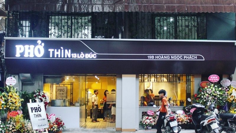 Chọn quán sạch sẽ, đồ ăn nóng hổi, đông khách và đi vào thời điểm vắng