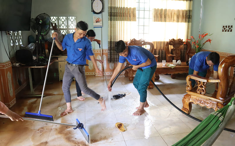 Những lỗi thường gặp khi dọn nhà sau lũ