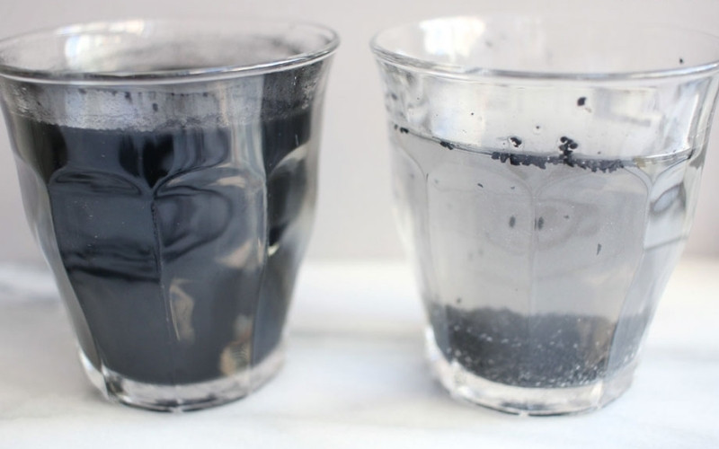 Than hoạt tính hấp phụ cặn, mùi hôi và một số kim loại nặng trong nước