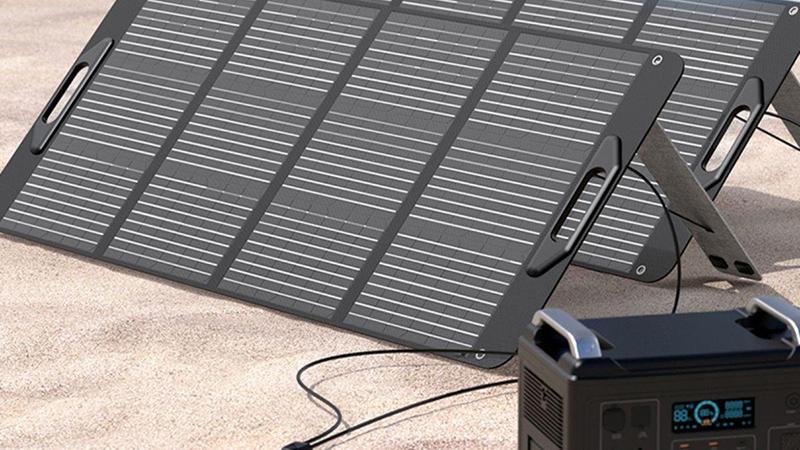 Sử dụng bộ sạc năng lượng mặt trời khi mất điện