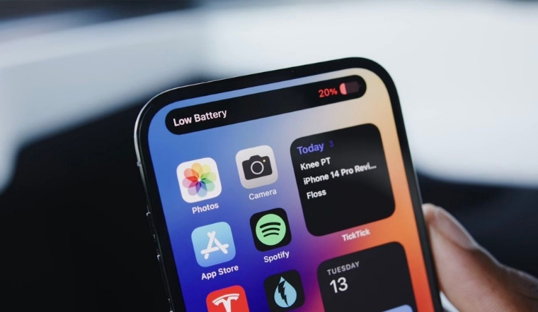 7 mẹo tiết kiệm pin điện thoại mùa bão "cứu mạng" khi mất điện dài ngày