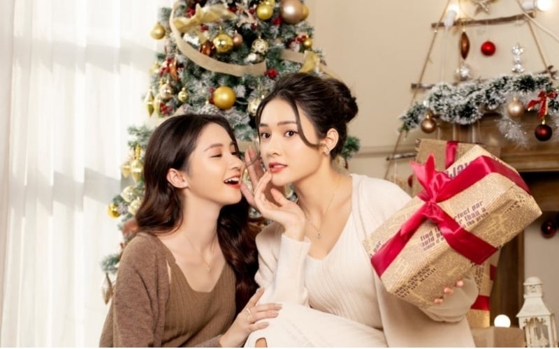 Những câu thơ dí dỏm mang tiếng cười bạn bè