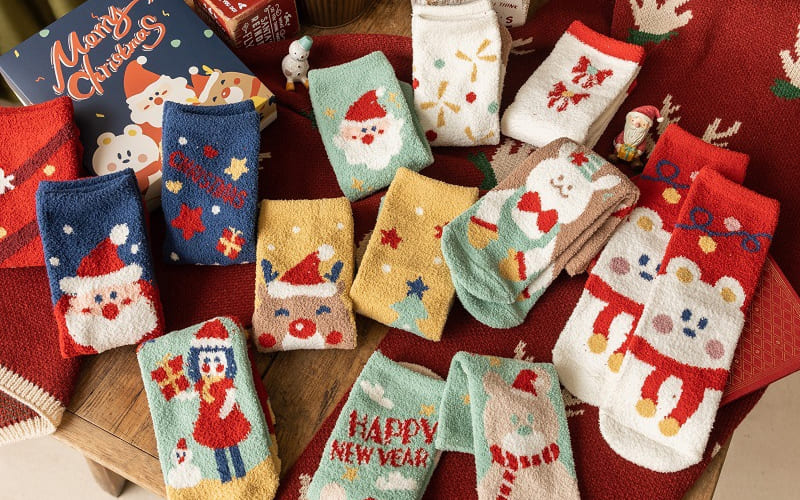 Người tuyết đáng yêu từ tất (vớ) cũ Người tuyết đáng yêu từ tất (vớ) cũ