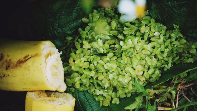 Thưởng thức cốm xanh Tây Bắc