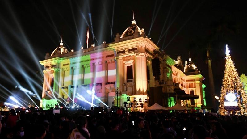 Countdown tại nhà hát Lớn Hà Nội Countdown tại nhà hát Lớn Hà Nội