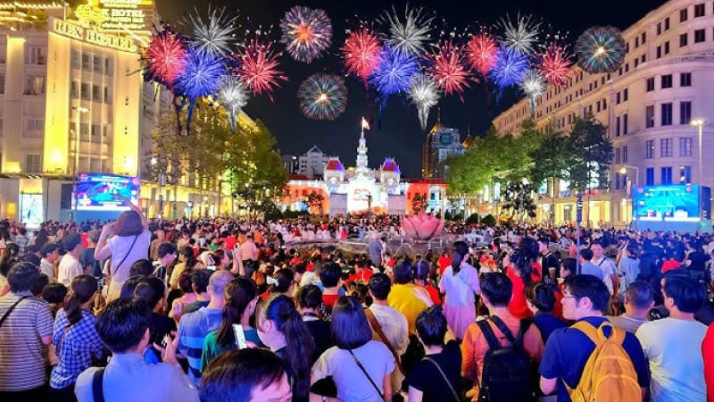 Phố đi bộ Nguyễn Huệ – trung tâm đại nhạc hội lớn nhất