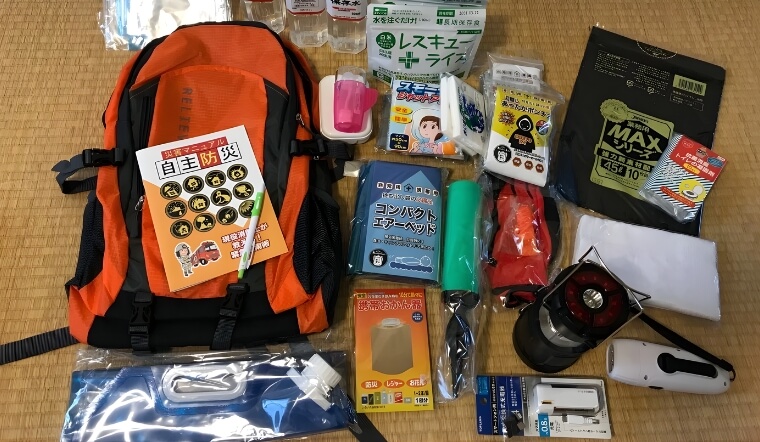 Hướng dẫn chuẩn bị túi đồ khẩn cấp (Go Bag) đầy đủ nhất cho mùa bão lũ