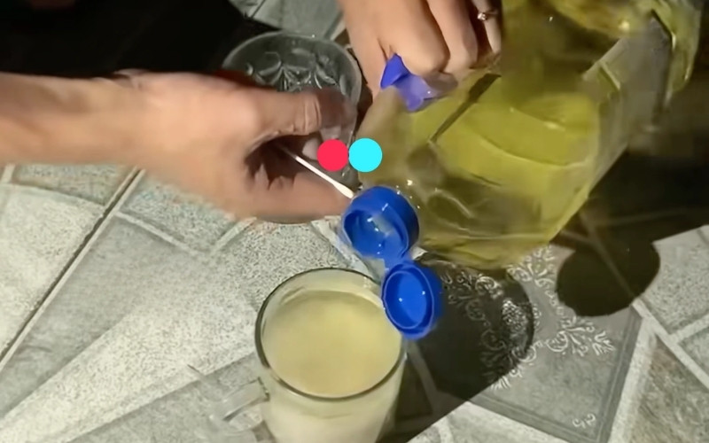 Đèn dầu từ dầu ăn cháy lâu hơn so với nến thông thường