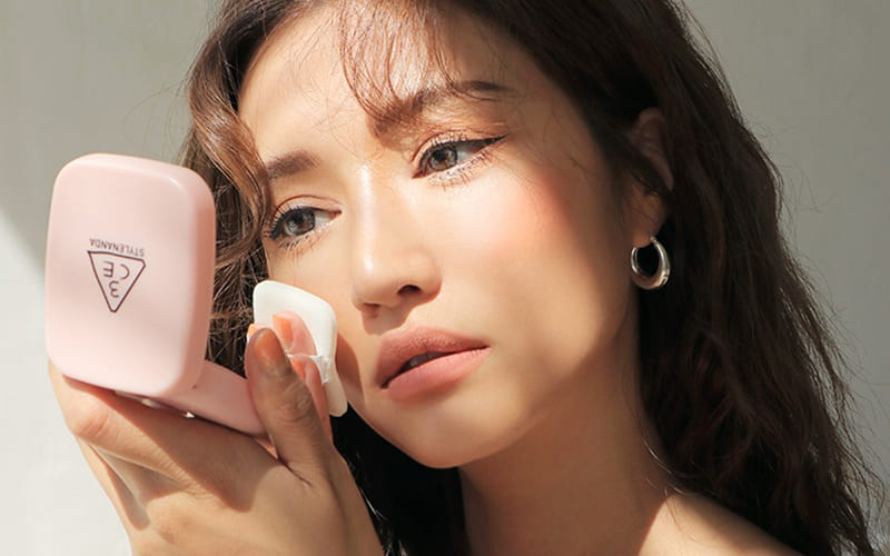Mẹo "chữa cháy" nhanh khi lớp makeup gặp sự cố
