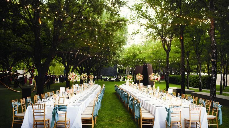 4 Lưu ý "sống còn" khi tổ chức tiệc ngoài trời