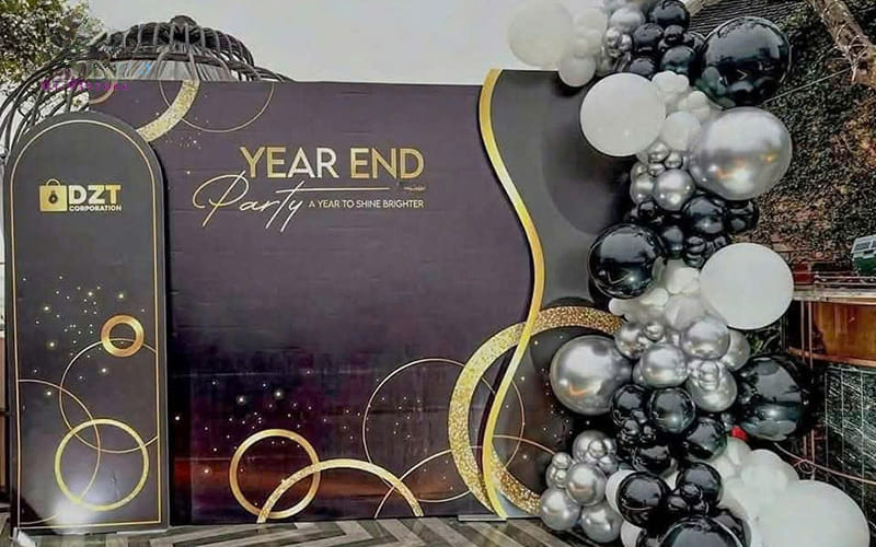 Background sang trọng sử dụng màu vàng đen thể hiện quyền lực. Background sang trọng sử dụng màu vàng đen thể hiện quyền lực.