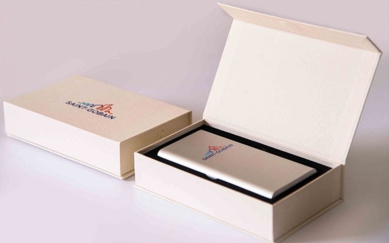 Sạc dự phòng hiện đại, tiện dụng và tăng giá trị nhận diện thương hiệu Sạc dự phòng hiện đại, tiện dụng và tăng giá trị nhận diện thương hiệu