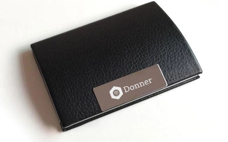 Hộp namecard nhỏ gọn, tinh tế và tăng ấn tượng chuyên nghiệp Hộp namecard nhỏ gọn, tinh tế và tăng ấn tượng chuyên nghiệp