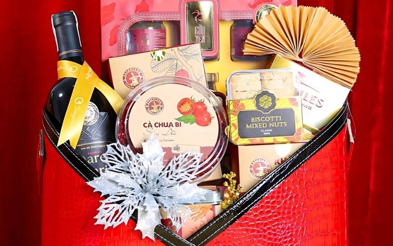 Lời chúc đi kèm quà giúp tăng chiều sâu thông điệp tri ân và gắn kết hợp tácc Lời chúc đi kèm quà giúp tăng chiều sâu thông điệp tri ân và gắn kết hợp tácc