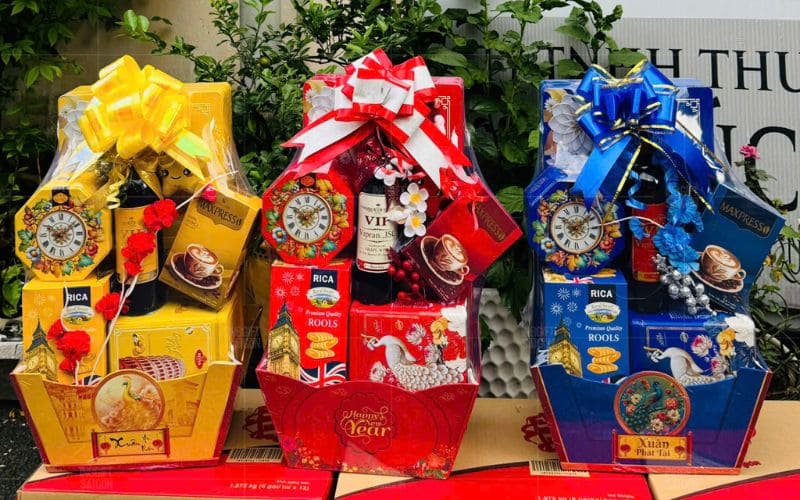 Giỏ quà Tết thể hiện sự sung túc và lời chúc may mắn cho đối tác Giỏ quà Tết thể hiện sự sung túc và lời chúc may mắn cho đối tác