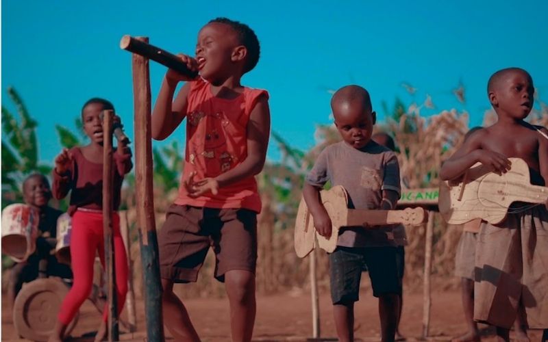 Masaka Kids: Le rythme du cœur là phim tài liệu truyền cảm hứng từ cuộc sống của trẻ mồ côi Uganda