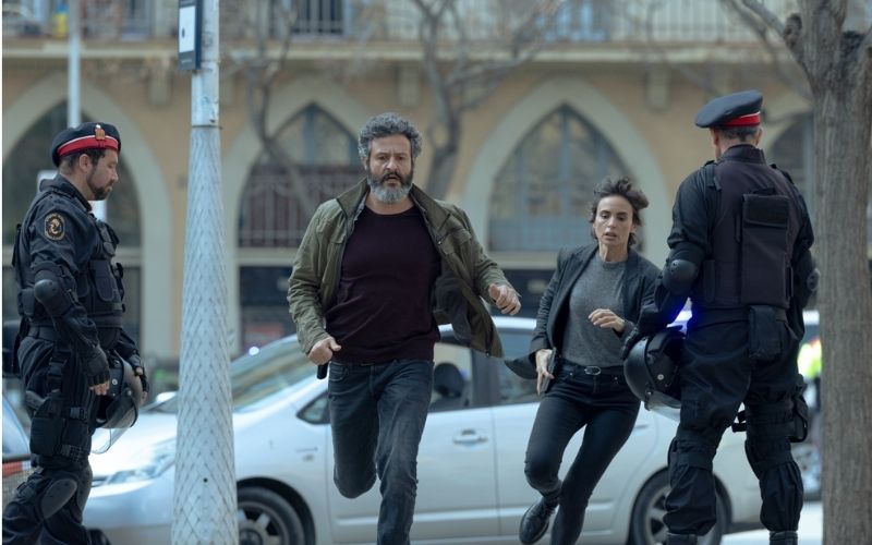 Cité des ombres kể về một vụ án kinh dị với thi thể cháy đen ở Tây Ban Nha