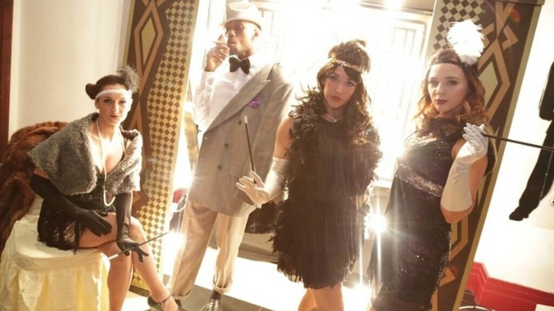 The Great Gatsby (Dạ tiệc thập niên 20) The Great Gatsby (Dạ tiệc thập niên 20)