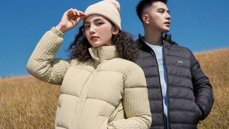 Chỉ nên mặc 1 - 2 lớp mỏng bên trong khi mặc áo phao Chỉ nên mặc 1 - 2 lớp mỏng bên trong khi mặc áo phao