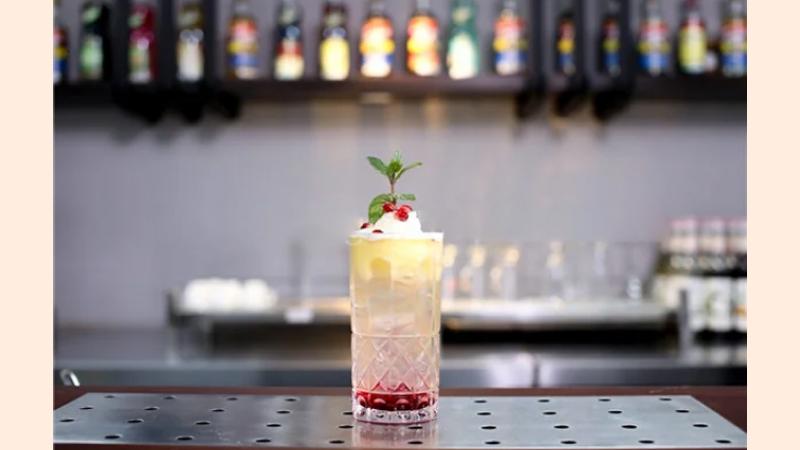 Món Mocktail Fruit Punch mát lạnh