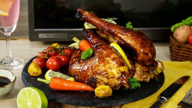 Thưởng thức món gà nướng