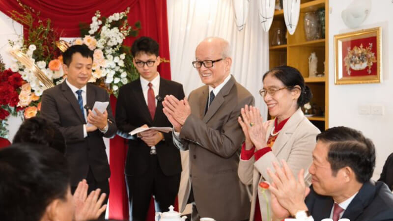 Ai là người đọc văn khấn trong lễ ăn hỏi? Ai là người đọc văn khấn trong lễ ăn hỏi?