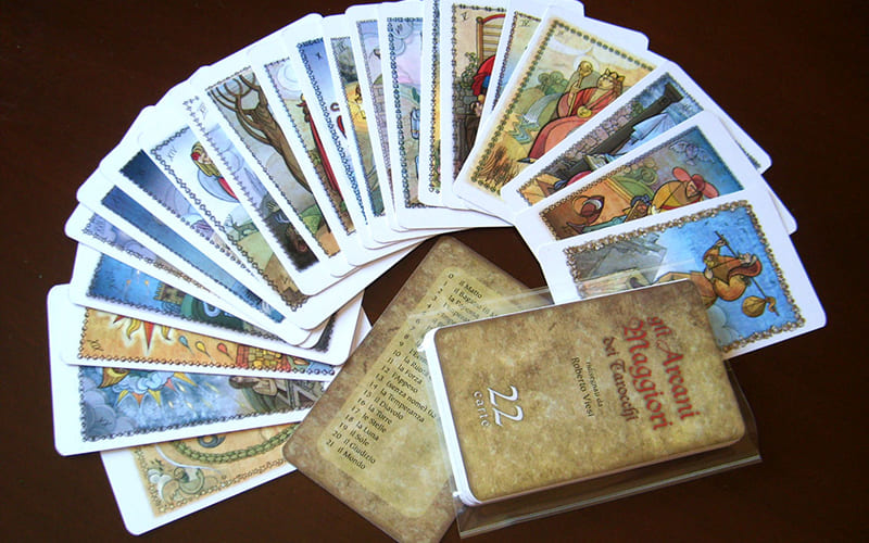 Tổng quan về cấu trúc bộ bài Tarot Tổng quan về cấu trúc bộ bài Tarot