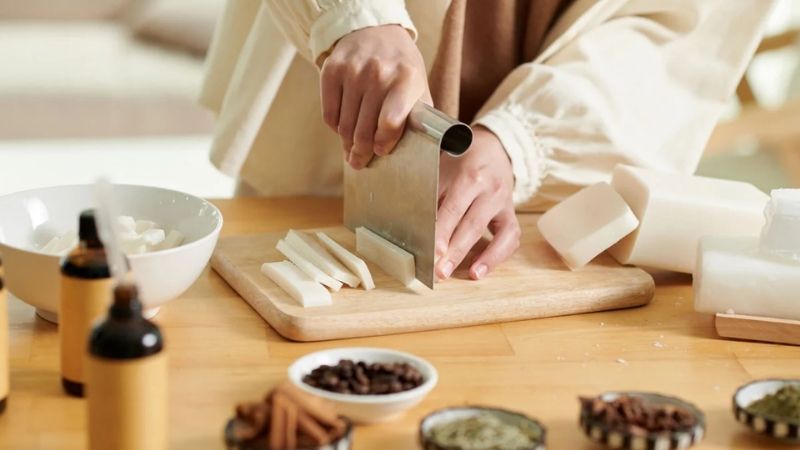 Melt and Pour sử dụng phôi xà phòng